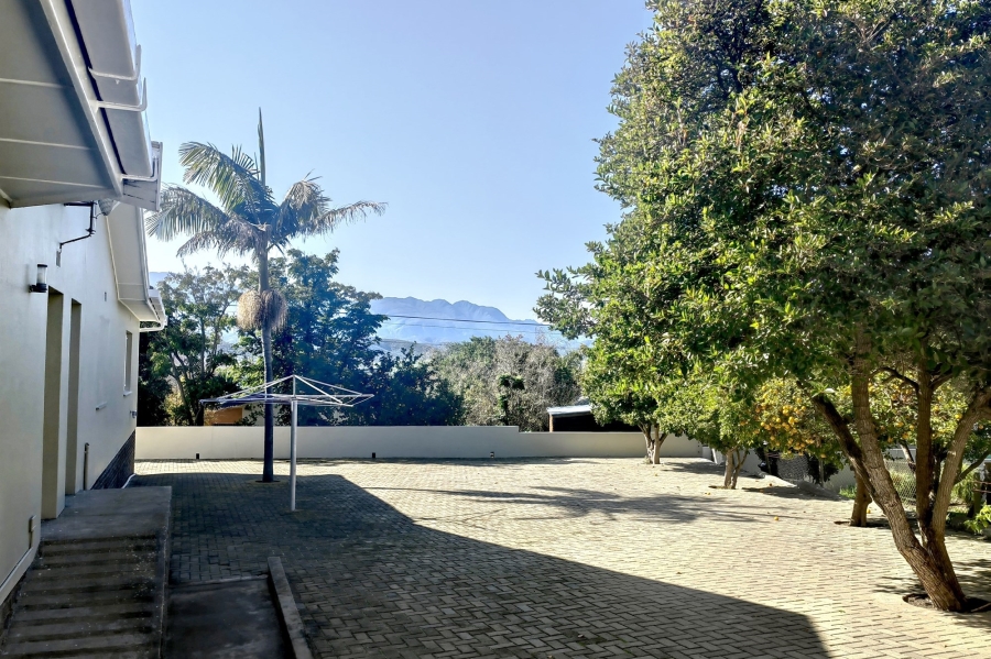 4 Bedroom Property for Sale in Bonnievale Western Cape
